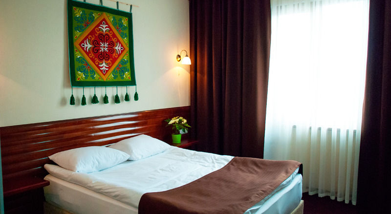 Green City Hotel บิชเคก ภายนอก รูปภาพ