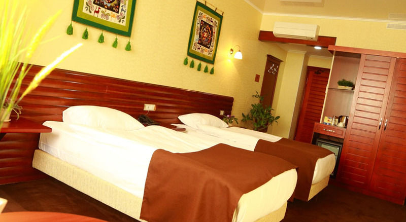 Green City Hotel บิชเคก ภายนอก รูปภาพ
