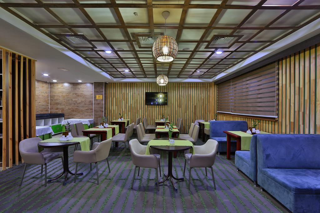 Green City Hotel บิชเคก ภายนอก รูปภาพ