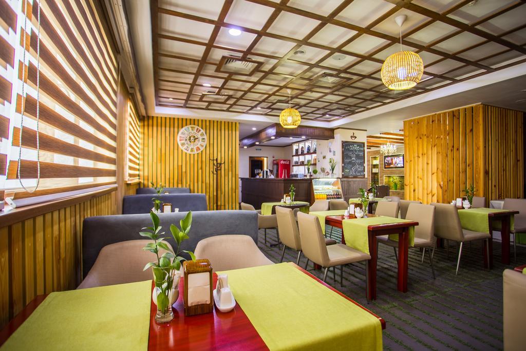Green City Hotel บิชเคก ภายนอก รูปภาพ