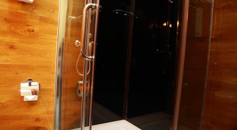 Green City Hotel บิชเคก ภายนอก รูปภาพ