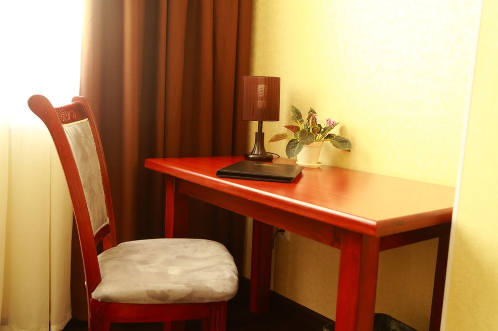 Green City Hotel บิชเคก ภายนอก รูปภาพ